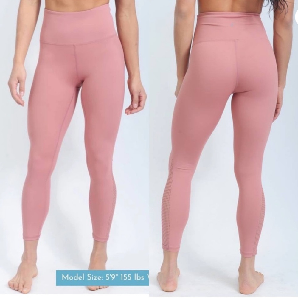 Zyia Flame 7/8 Light N Tight Leggings in Canyon Rose Size Medium